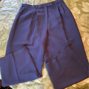 WORTHINGTON Petite slacks offers deep pockets for a busy professional woman.